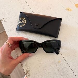 Ray-Ban Classic Black Sunglasses with Case